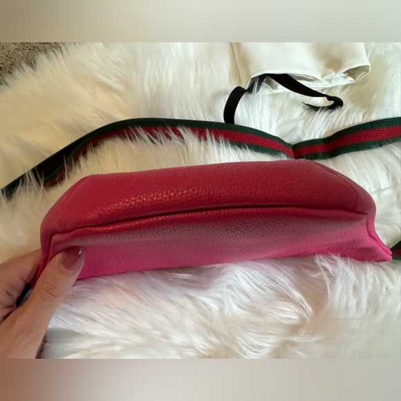 GUCCI Grained Calfskin Small Logo Belt Bum Bag Pink Green - Picture 7 of 14